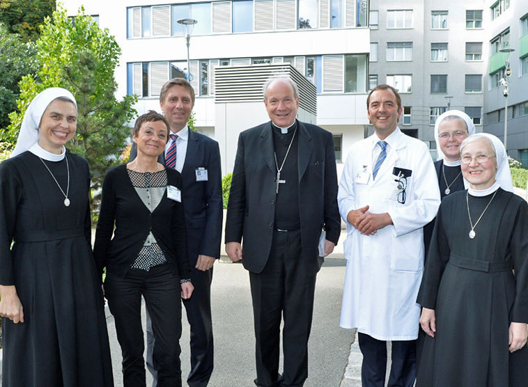 Kardinal Schönborn besucht das Krankenhaus der Barmherzigen Schwestern / Krankenhaus BHS Wien/Herbst